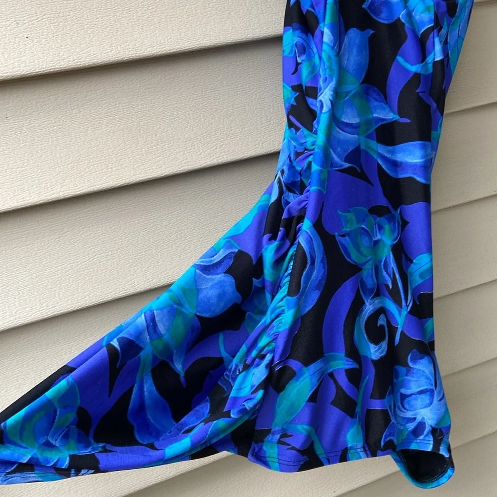 🩱Women’s Swimsuit Sz-XL Blue Floral-Tags Removed, Signs of Wear/Wash- Very Clean